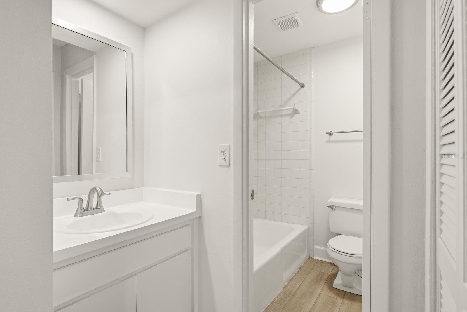 EAST LAKE WOODLANDS CLUSTER HOMES - Residential