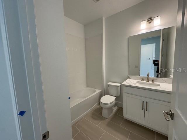 2560 CAVANAUGH DRIVE