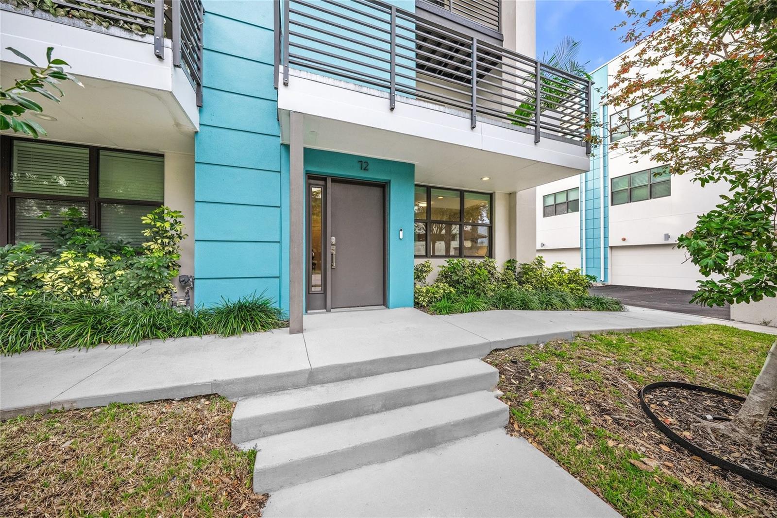 72 N SCHOOL AVENUE
