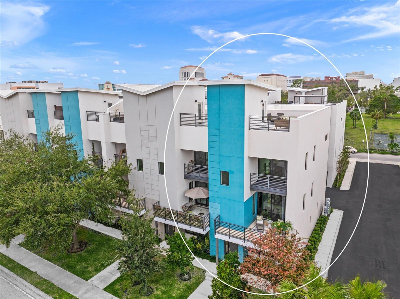 72 N SCHOOL AVENUE