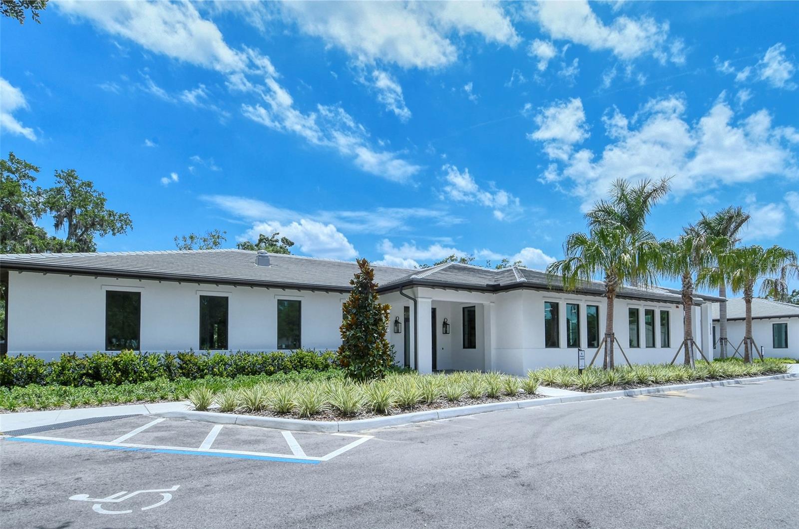 OAKLEY GREEN - Residential Lease