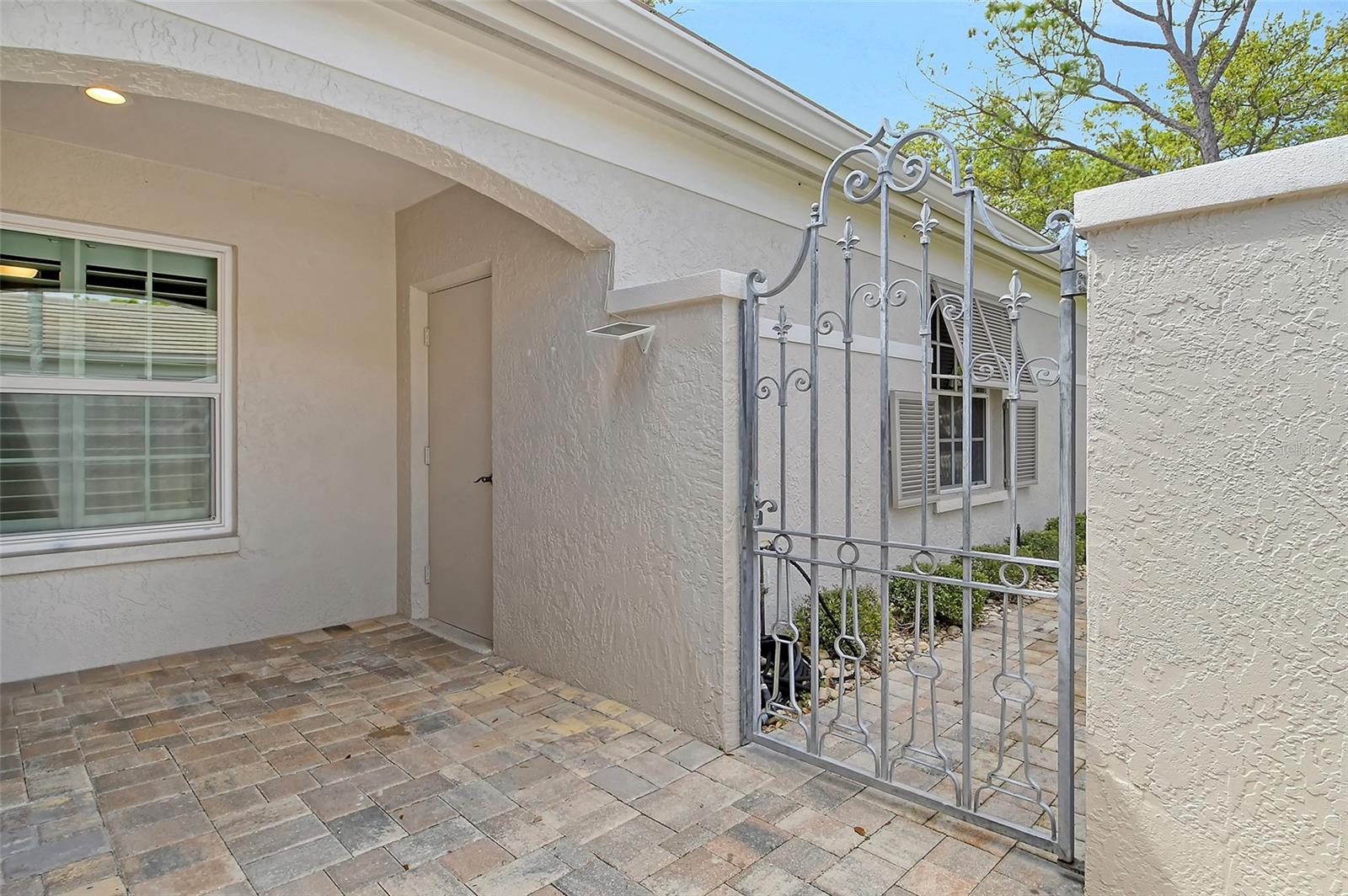 OAKLEY GREEN - Residential Lease