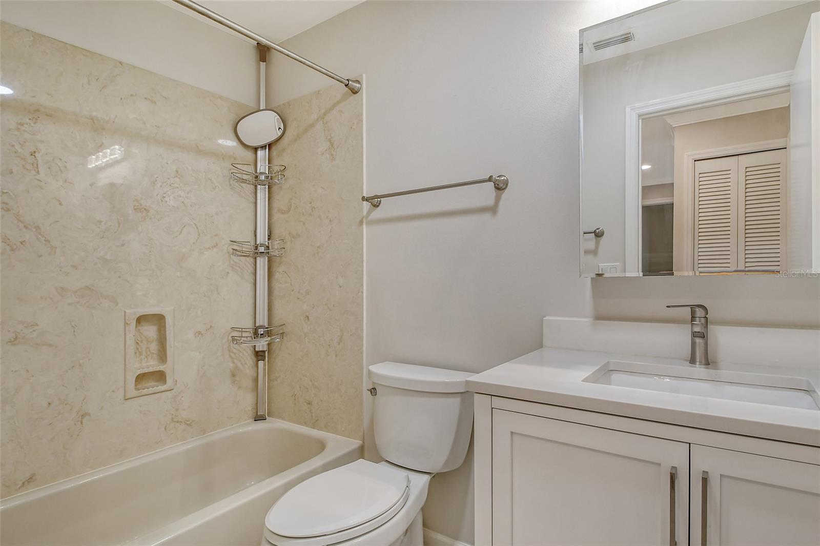 OAKLEY GREEN - Residential Lease