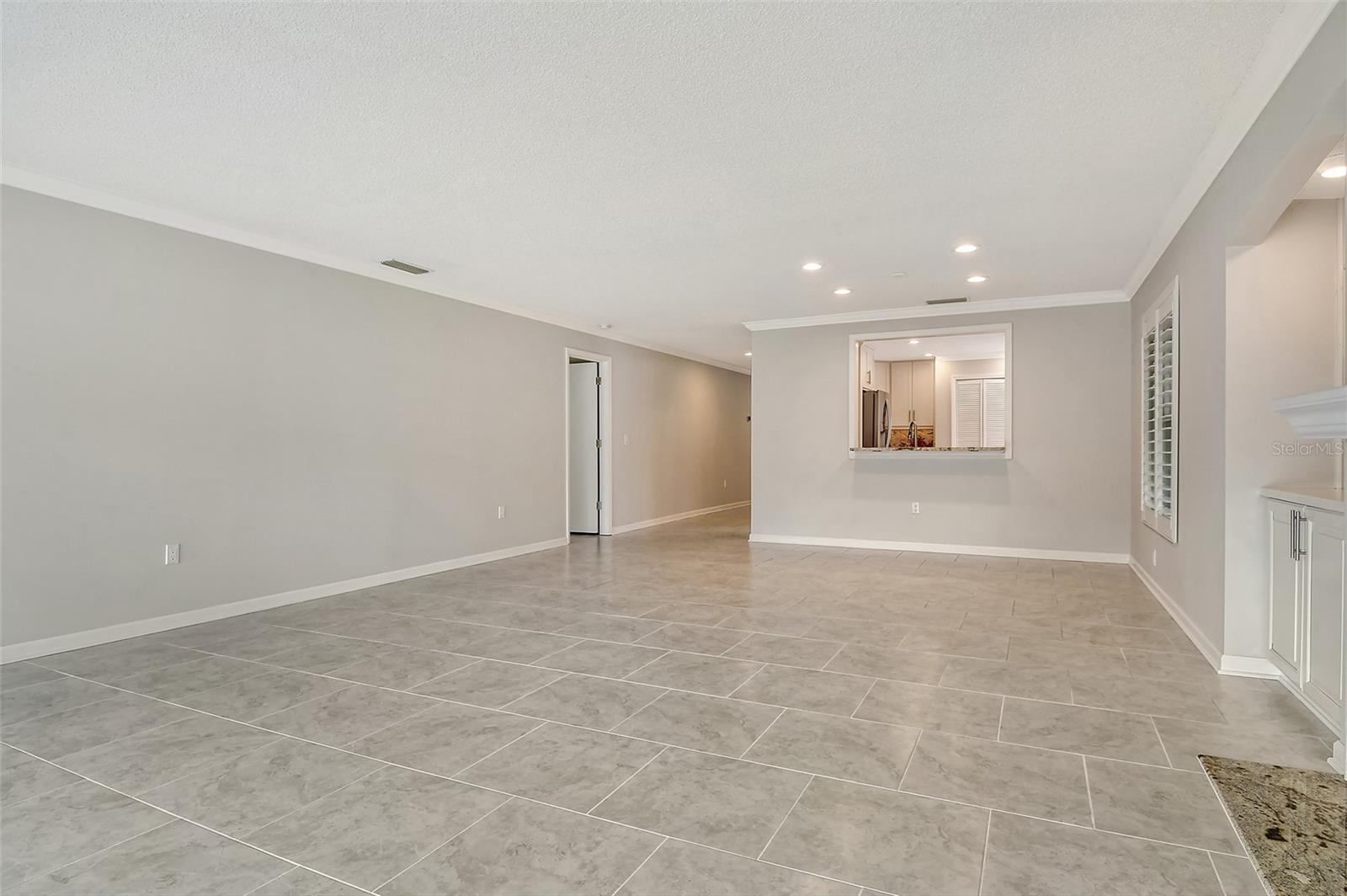 OAKLEY GREEN - Residential Lease
