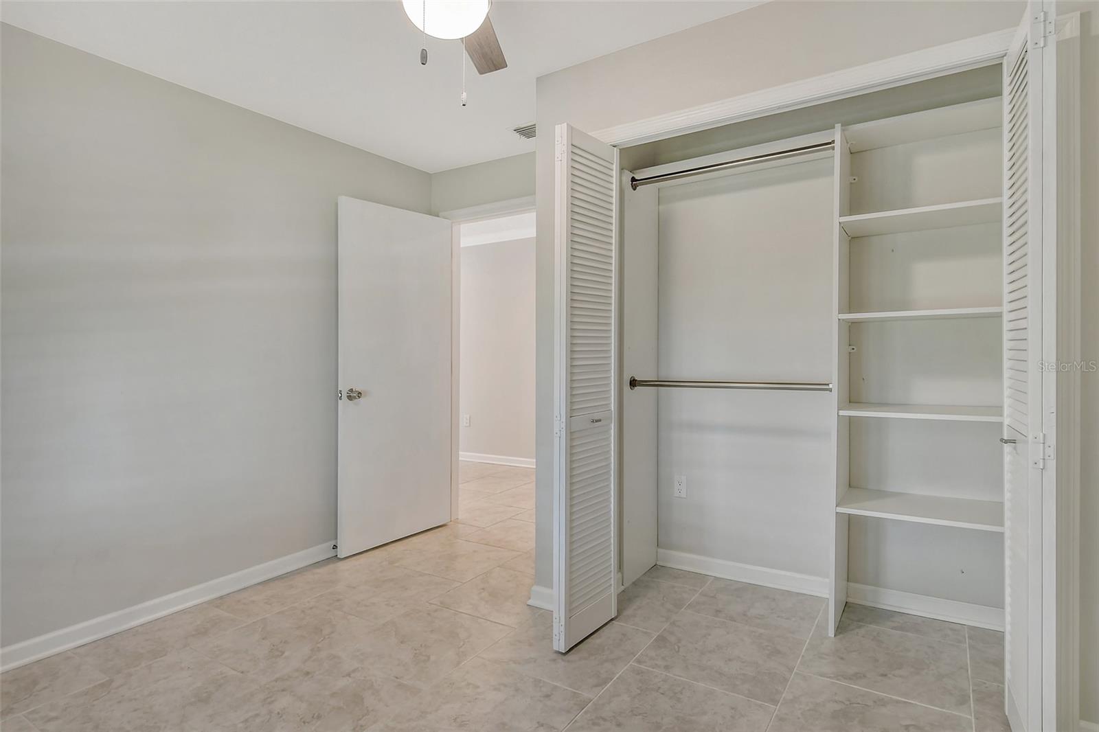 OAKLEY GREEN - Residential Lease