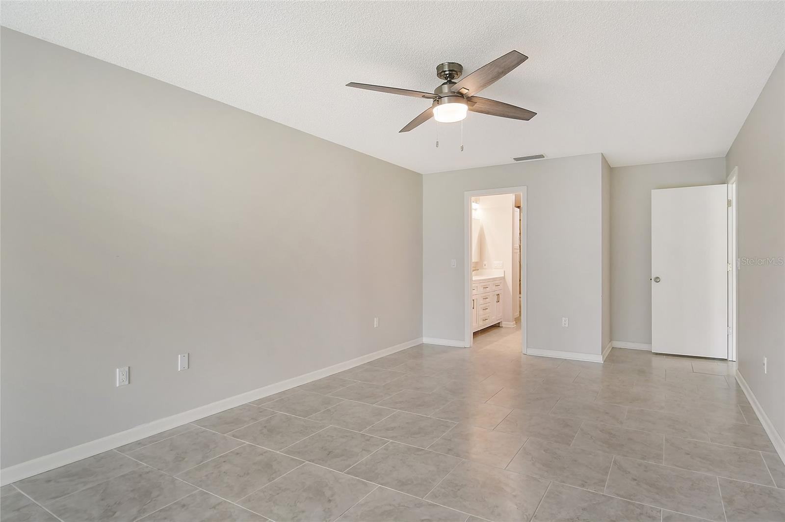 OAKLEY GREEN - Residential Lease