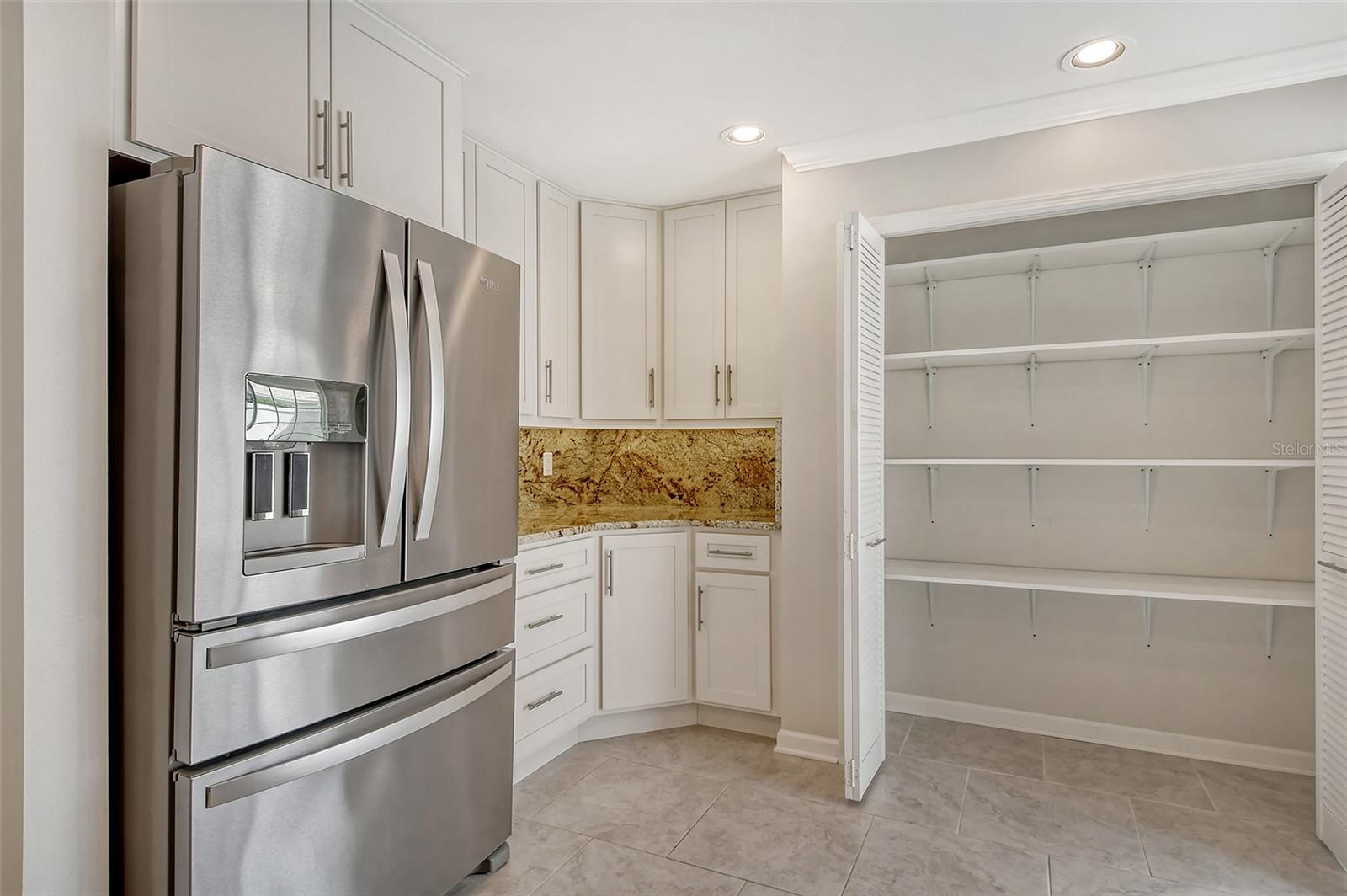 OAKLEY GREEN - Residential Lease