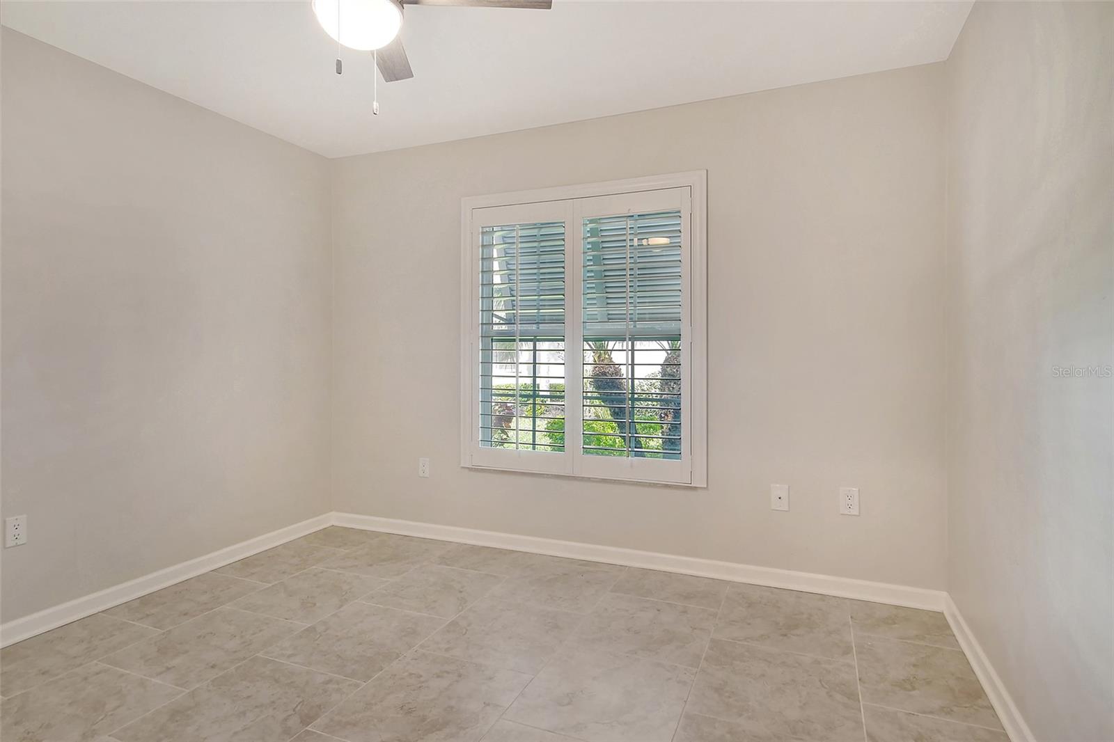 OAKLEY GREEN - Residential Lease