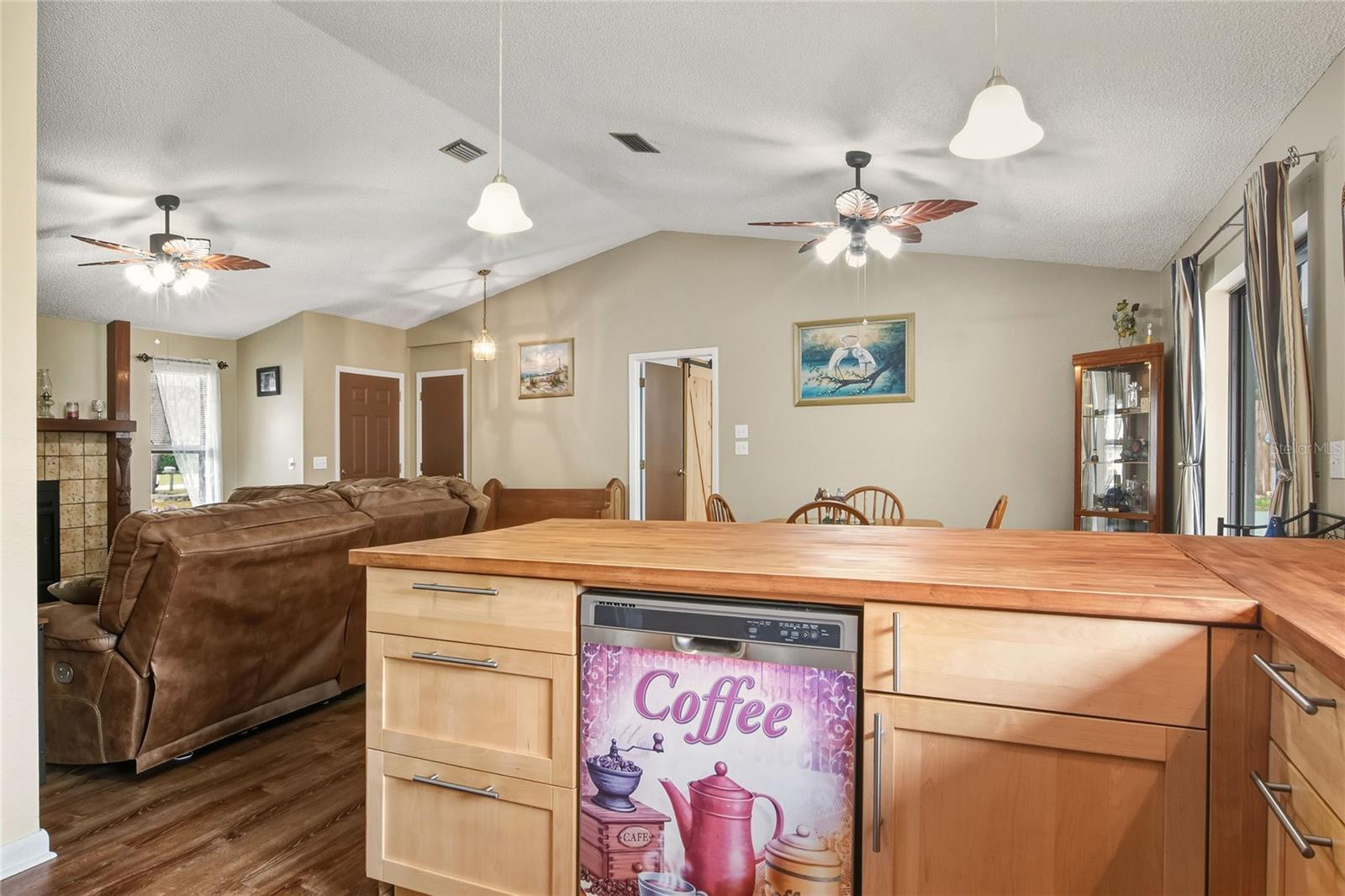 COUNTRY OAKS ESTATES - Residential