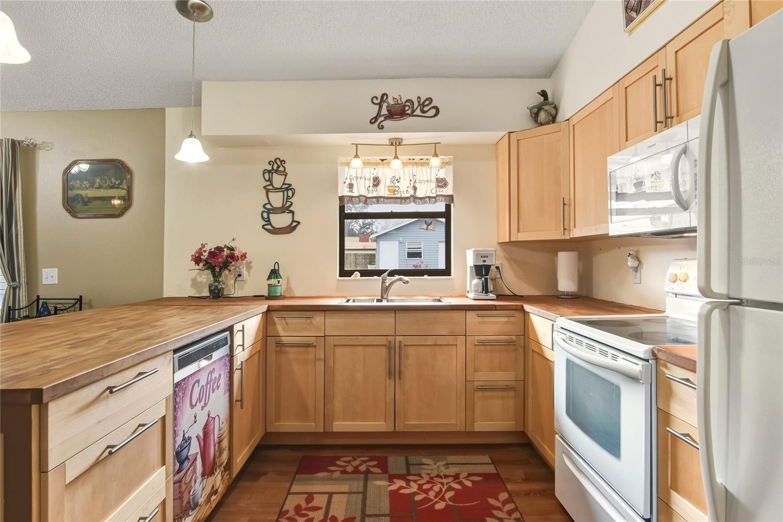 COUNTRY OAKS ESTATES - Residential