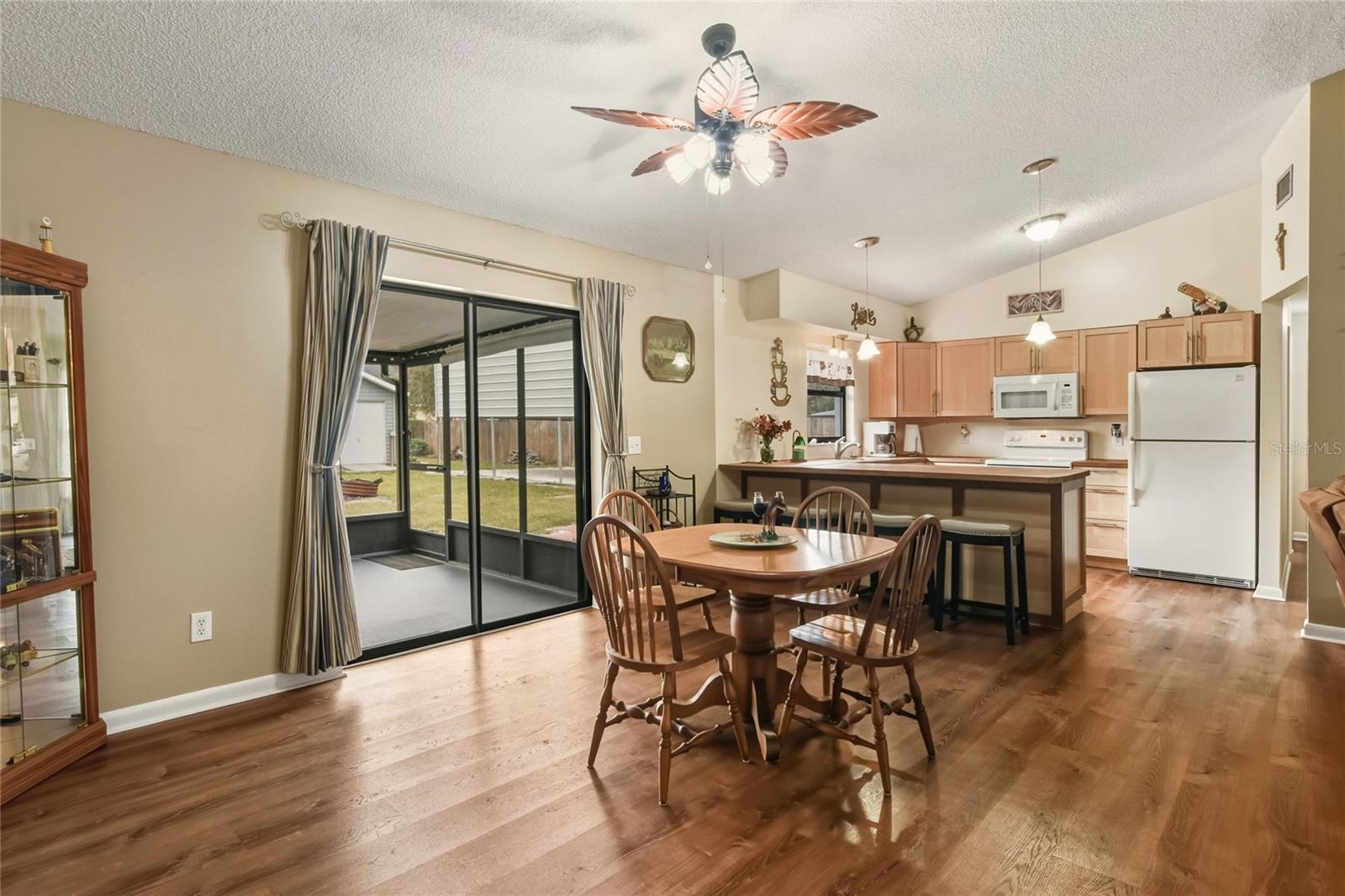 COUNTRY OAKS ESTATES - Residential