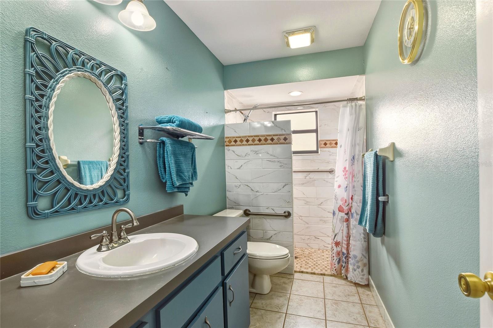 COUNTRY OAKS ESTATES - Residential