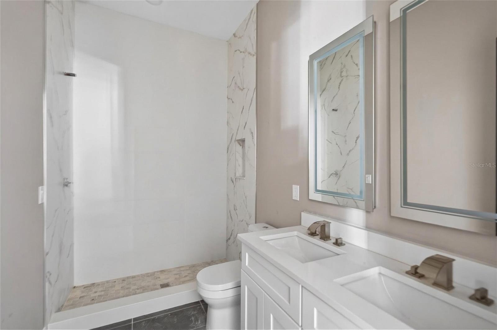 ANDERSON PARK - Residential