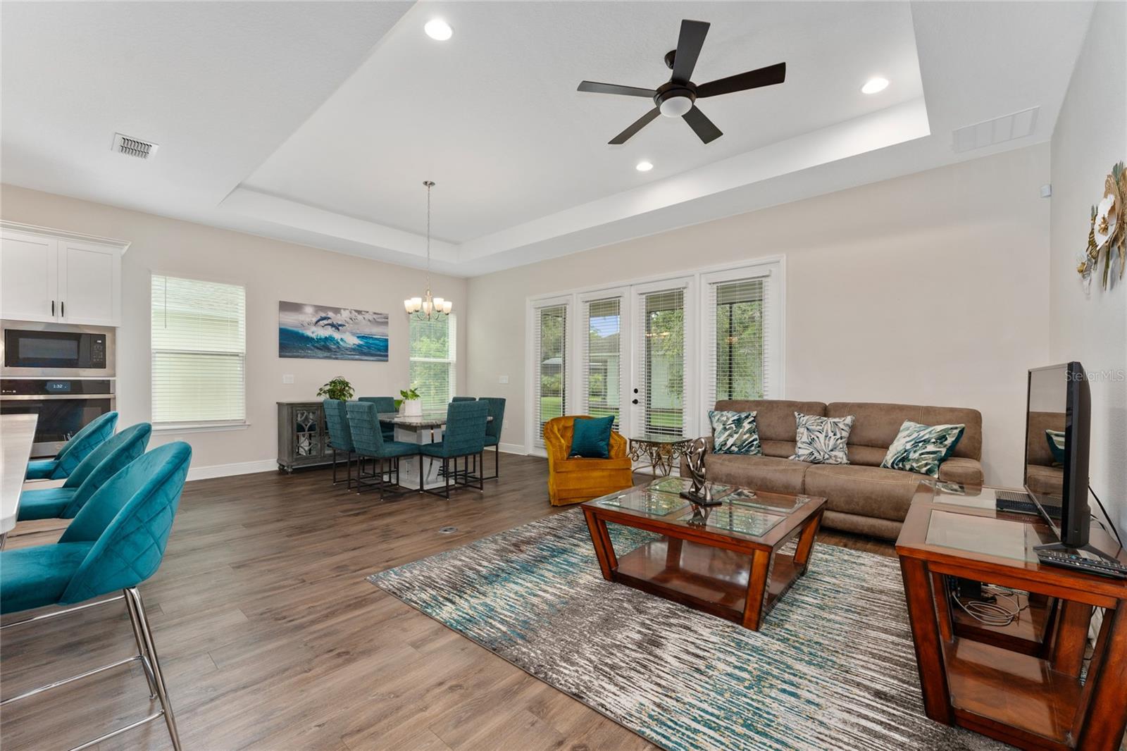 1598 WHITEWOOD COURT