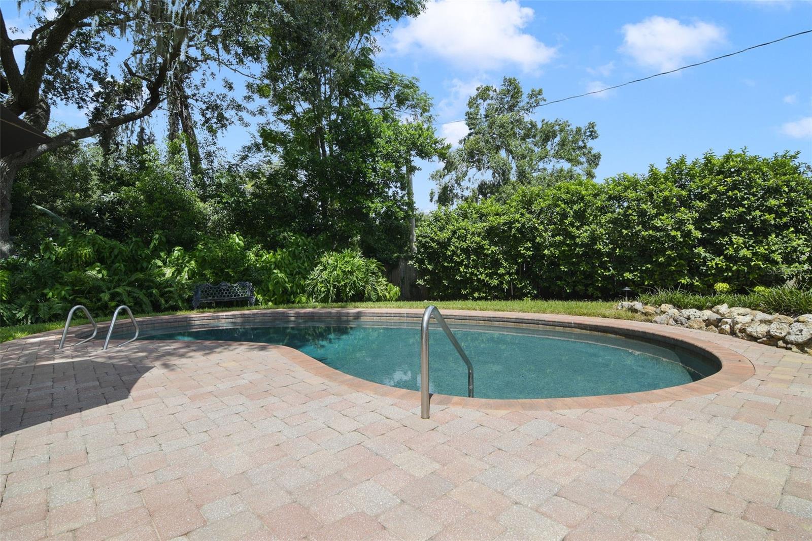 1925 SUNSET ROAD