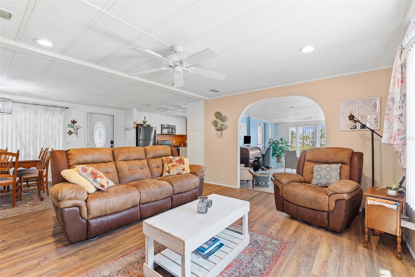 VENICE ISLE - Residential