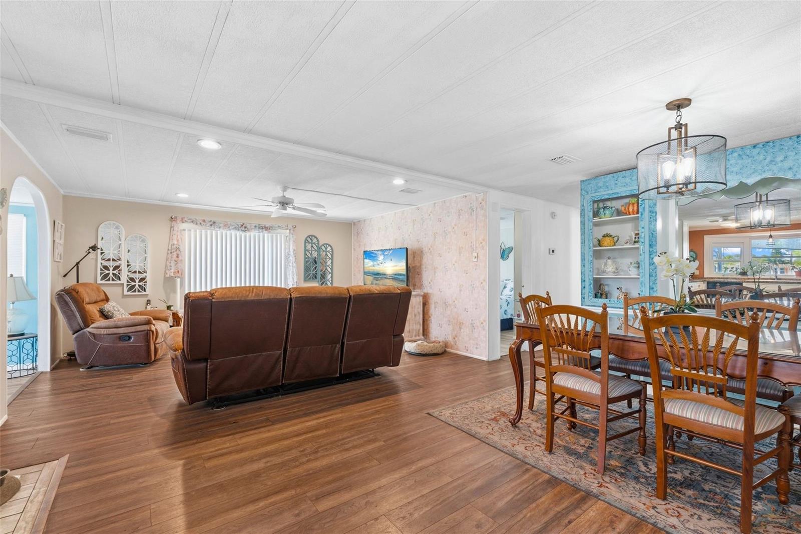 VENICE ISLE - Residential