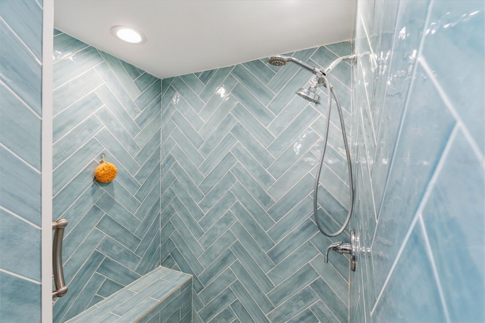 VENICE ISLE - Residential