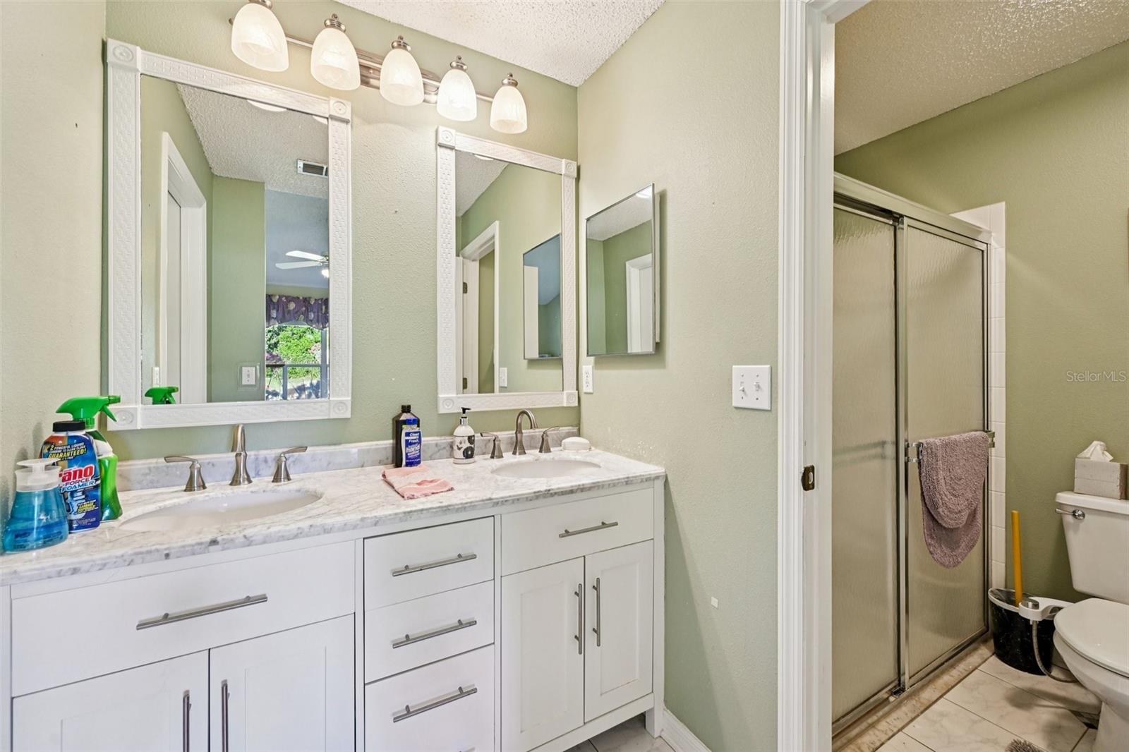 OXFORD II CONDO - Residential