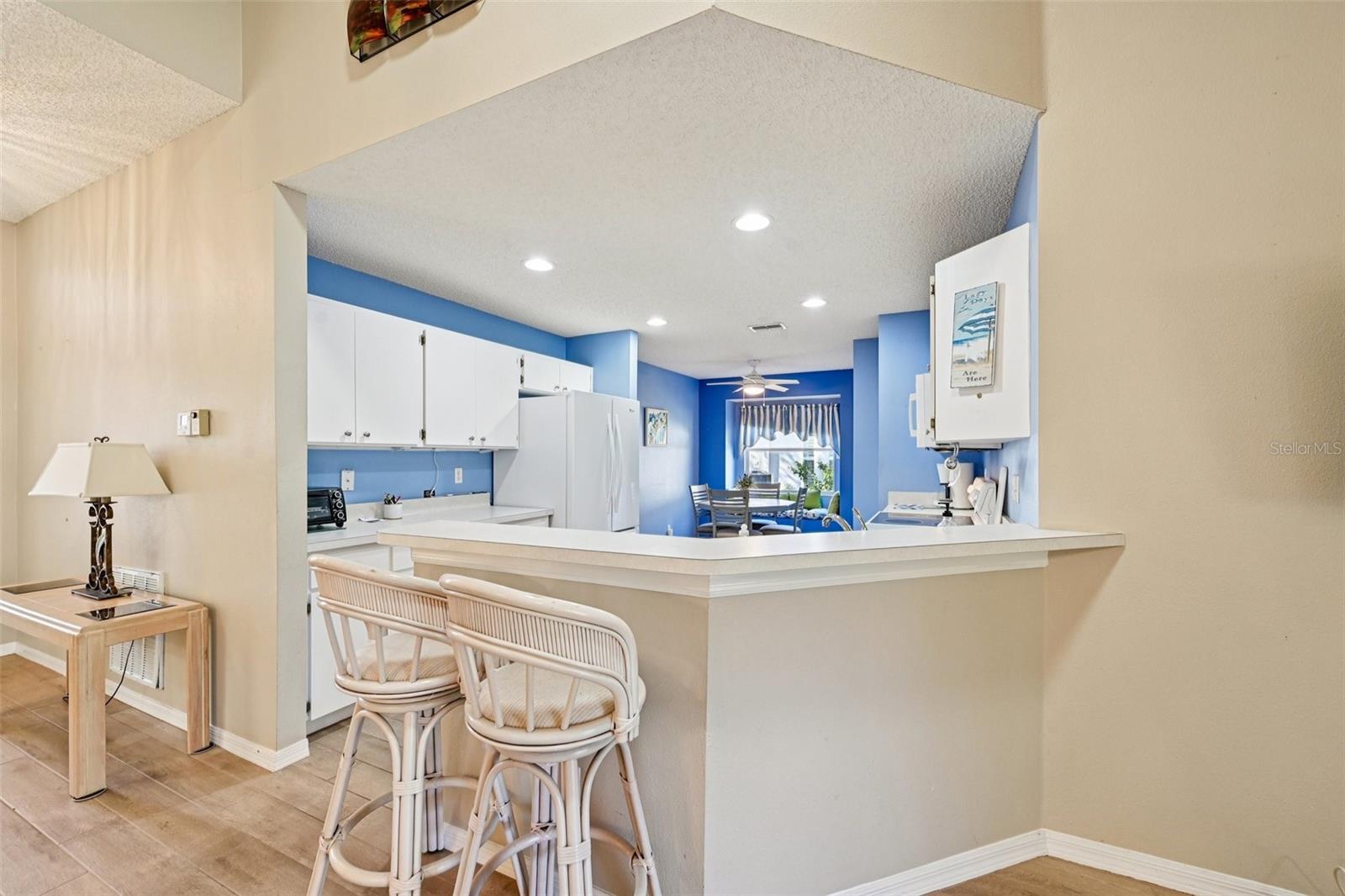 OXFORD II CONDO - Residential