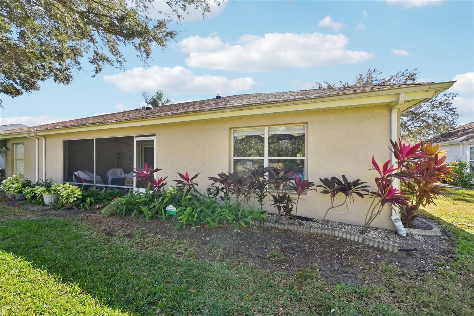 OXFORD II CONDO - Residential