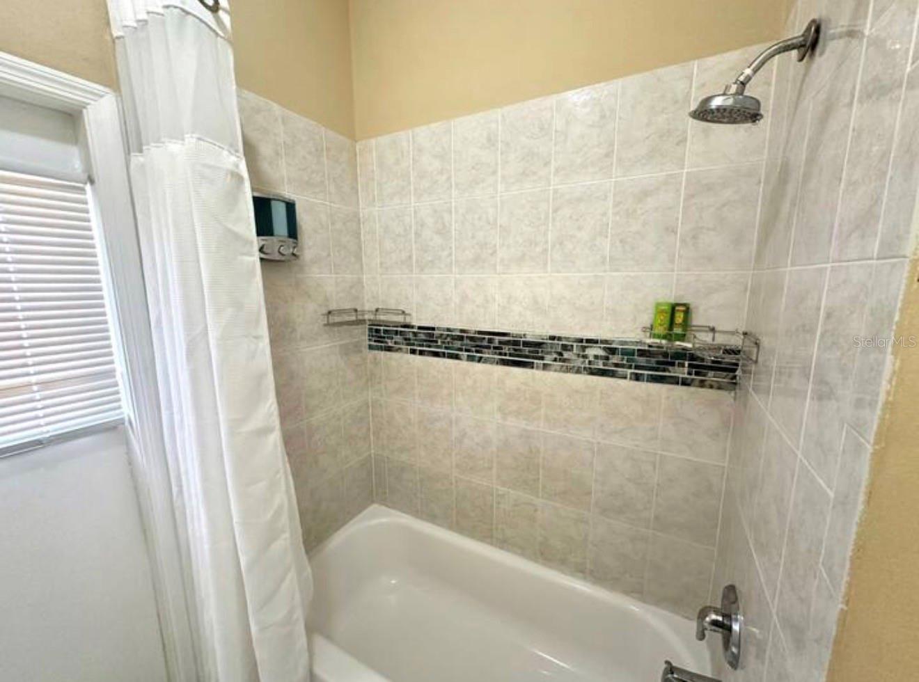 JASMINE POINTE AT CRESCENT LAKES - Residential Lease