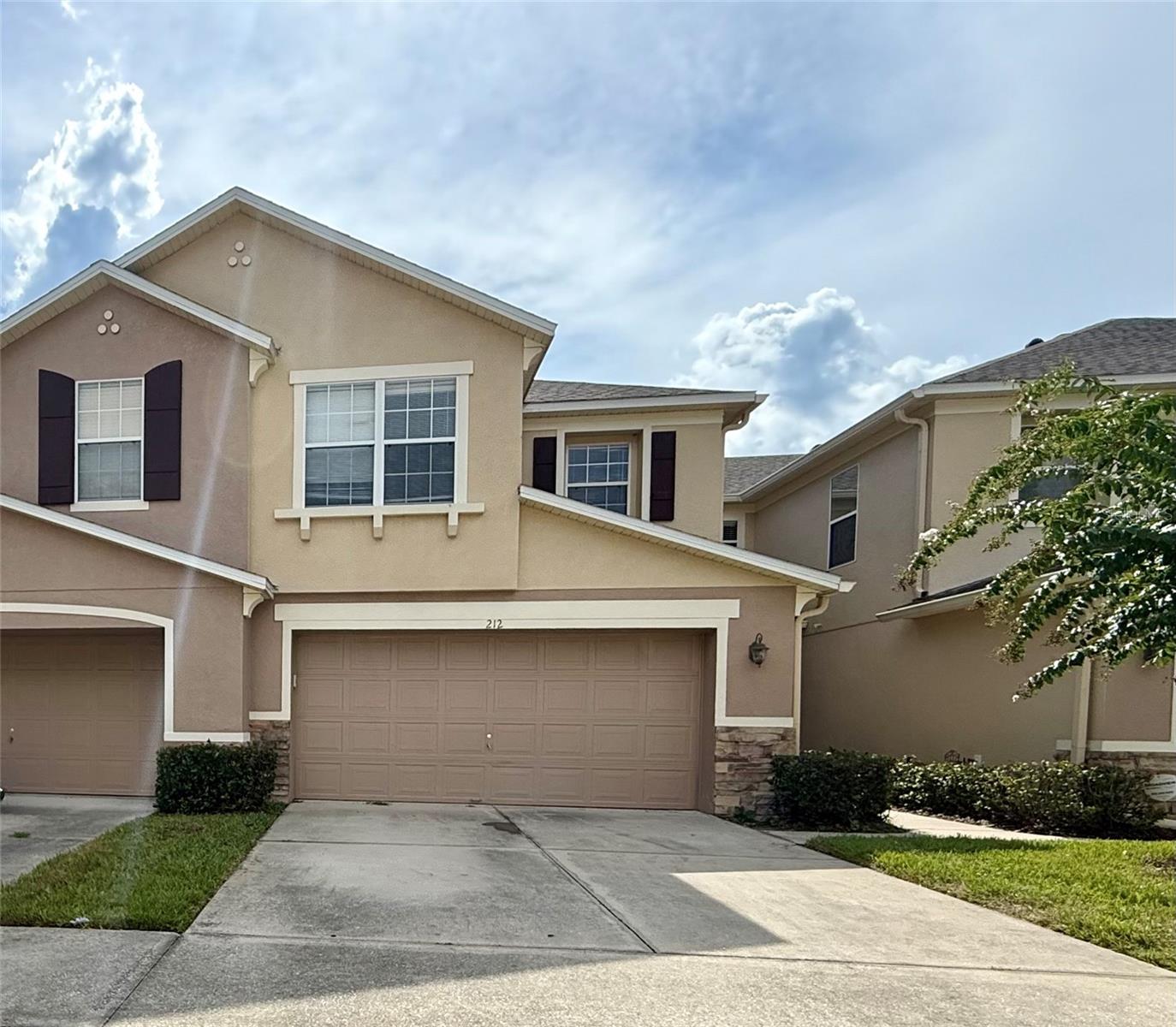 Spacious 3-Bedroom Townhome in Gated Winter Garden Community
Discover comfort, convenience, and privacy in this beautifully maintained 3-bedroom, 3-bathroom townhome, located in a quiet gated community in the heart of Winter Garden. Offer a modern open-concept layout with updated finishes and no carpet throughout—perfect for easy maintenance and a clean aesthetic.
Nearby Schools (Orange County Public Schools):
Whispering Oak Elementary School
SunRidge Middle School
West Orange High School
Convenient Location:
Minutes from SR-429, Florida's Turnpike, and SR-408
Easy access to Downtown Orlando and major employment centers
Close to Winter Garden Village for shopping, restaurants, and entertainment
Near local attractions including the West Orange Trail, Lake Apopka, and Historic Downtown Winter Garden
Approximately 15 minutes to Walt Disney World Resort