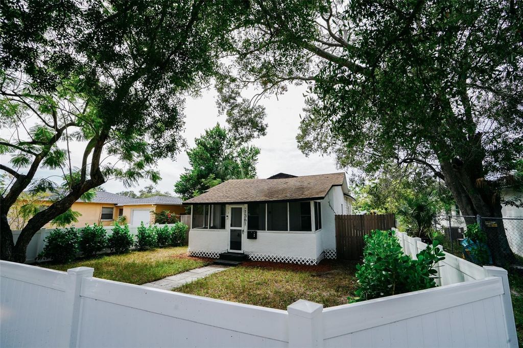 Photo of 1361 29th Street S, St Petersburg, FL 33712 (MLS # TB8485026)