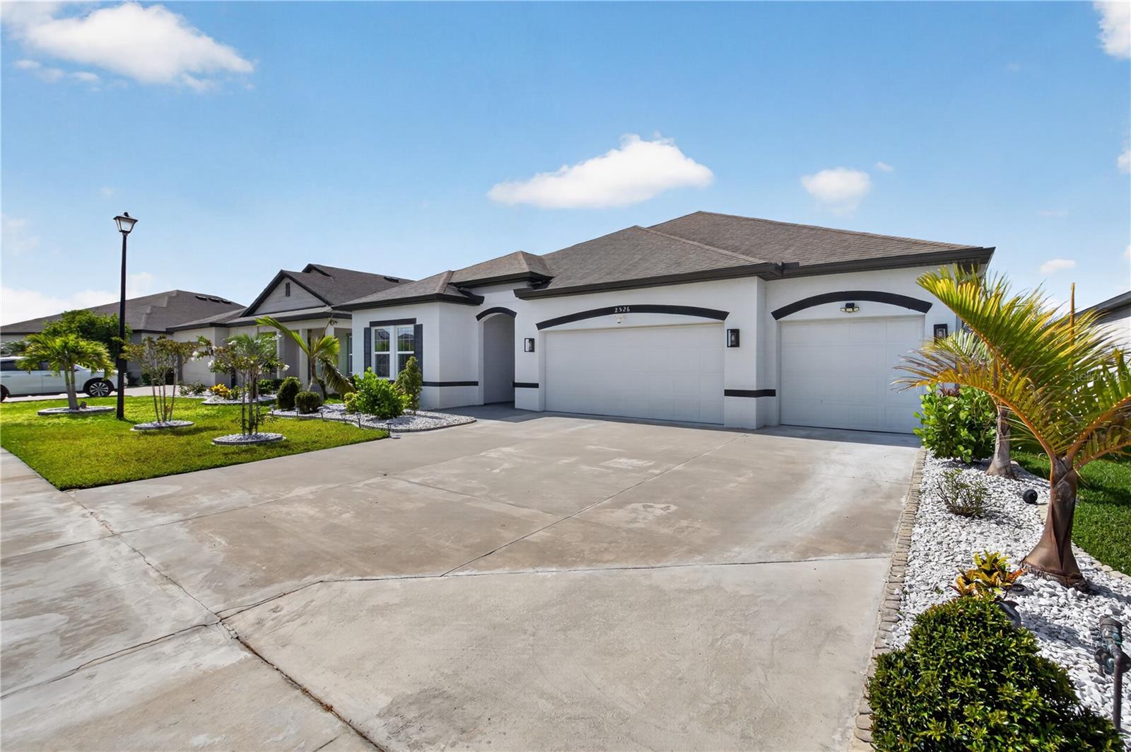 2530 SAND GABLES TRAIL
