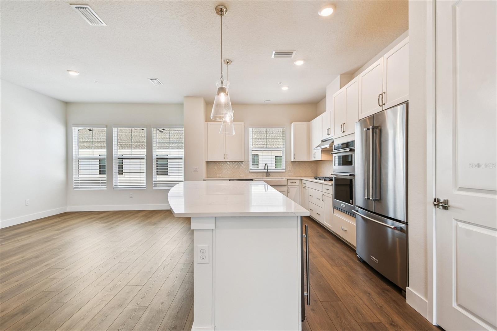 EMERALD LANDING AT WATERSIDE - Residential
