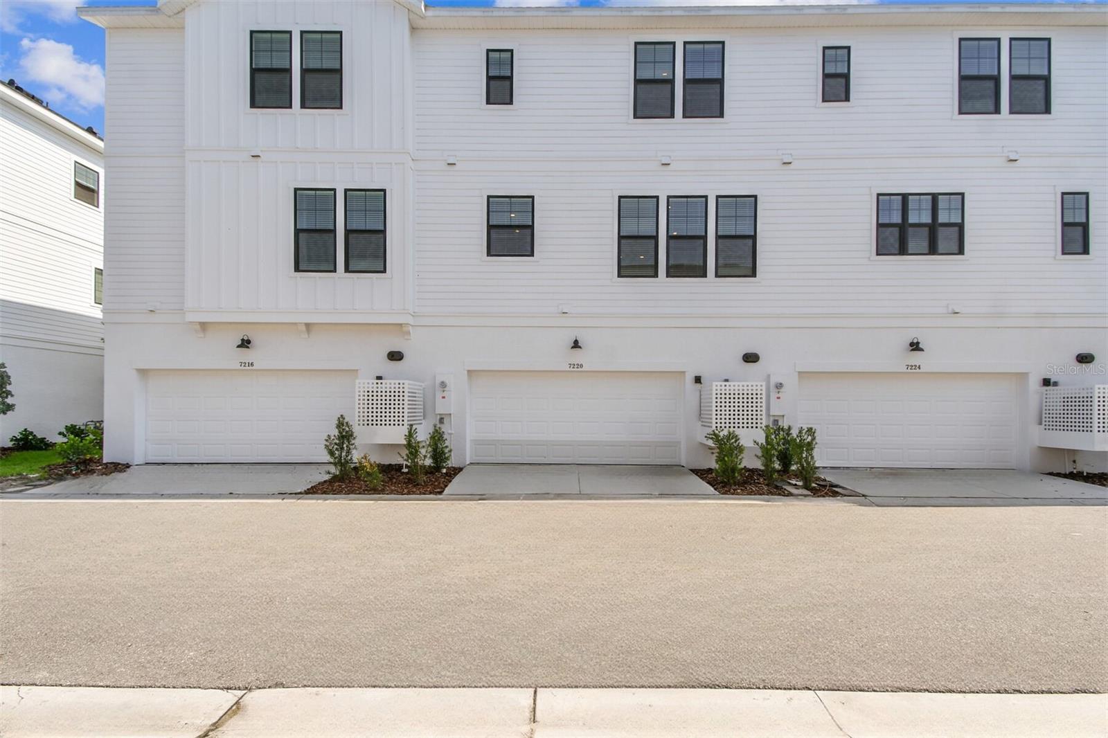 EMERALD LANDING AT WATERSIDE - Residential