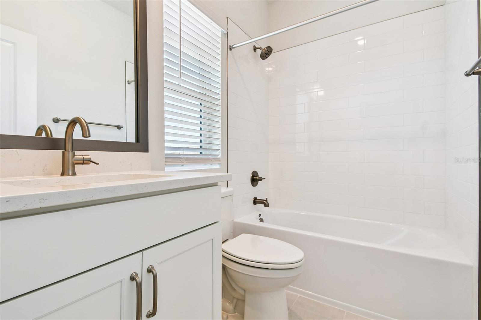 EMERALD LANDING AT WATERSIDE - Residential