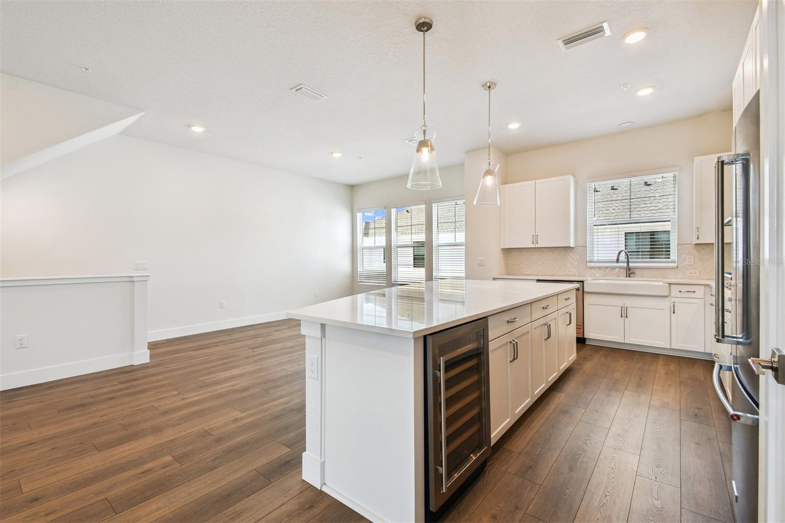 EMERALD LANDING AT WATERSIDE - Residential