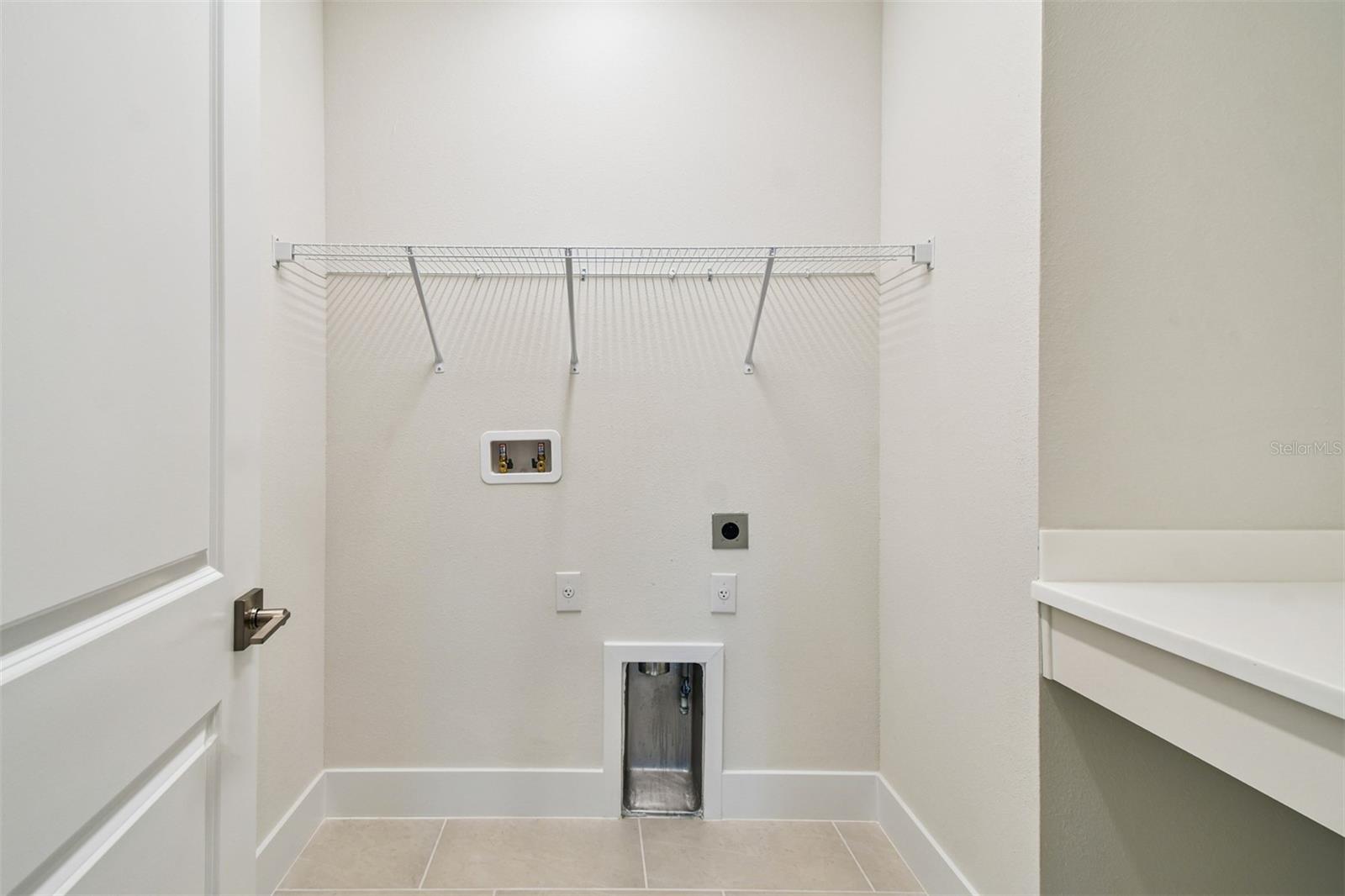 EMERALD LANDING AT WATERSIDE - Residential