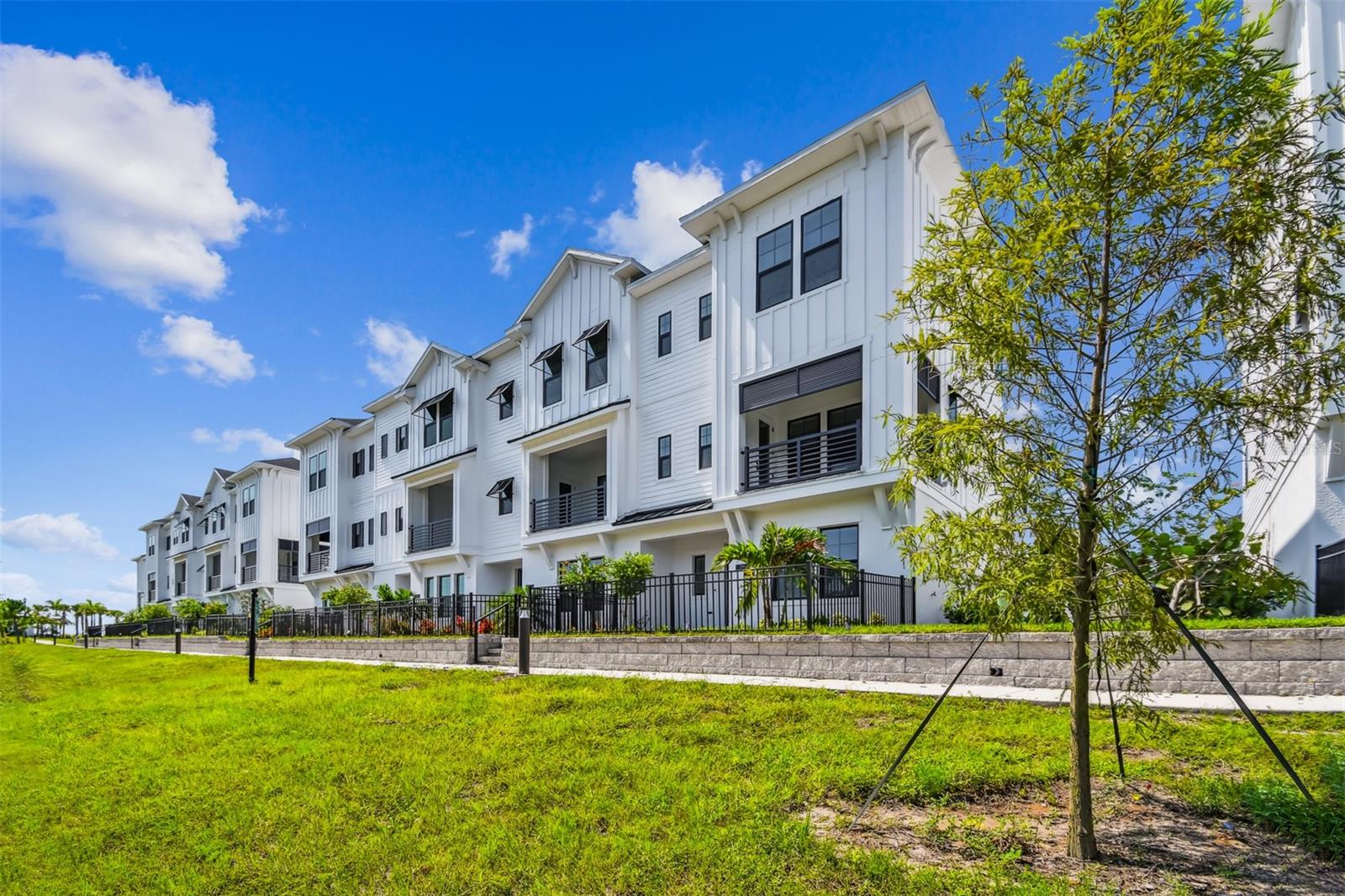 EMERALD LANDING AT WATERSIDE - Residential