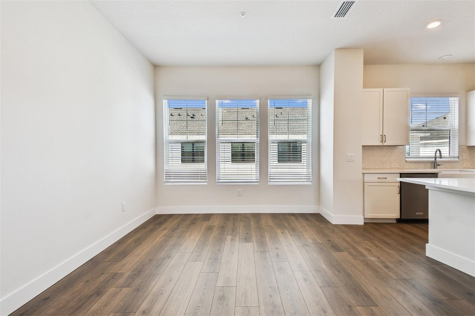 EMERALD LANDING AT WATERSIDE - Residential