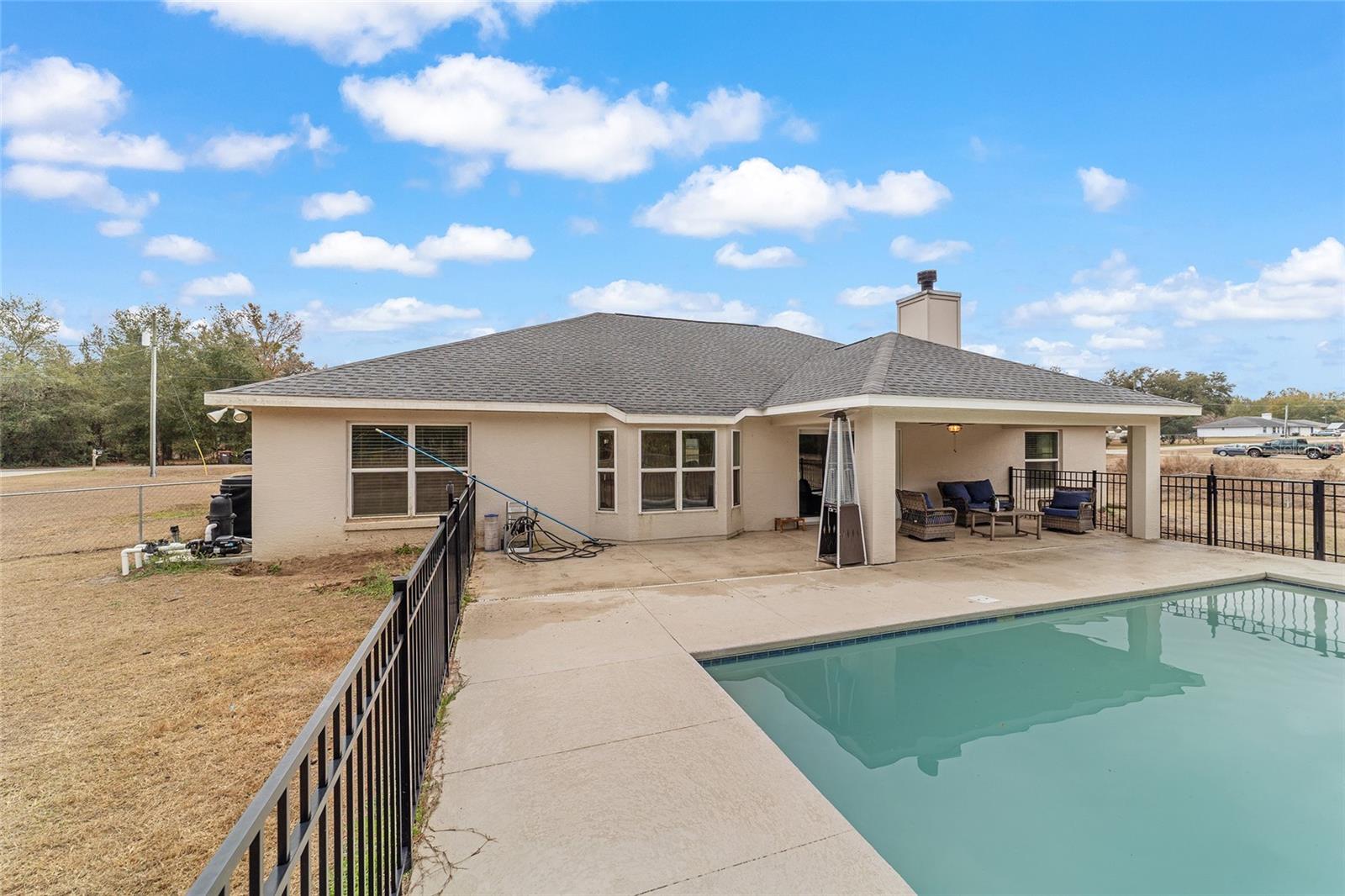 SMITH LAKE ESTATE - Residential