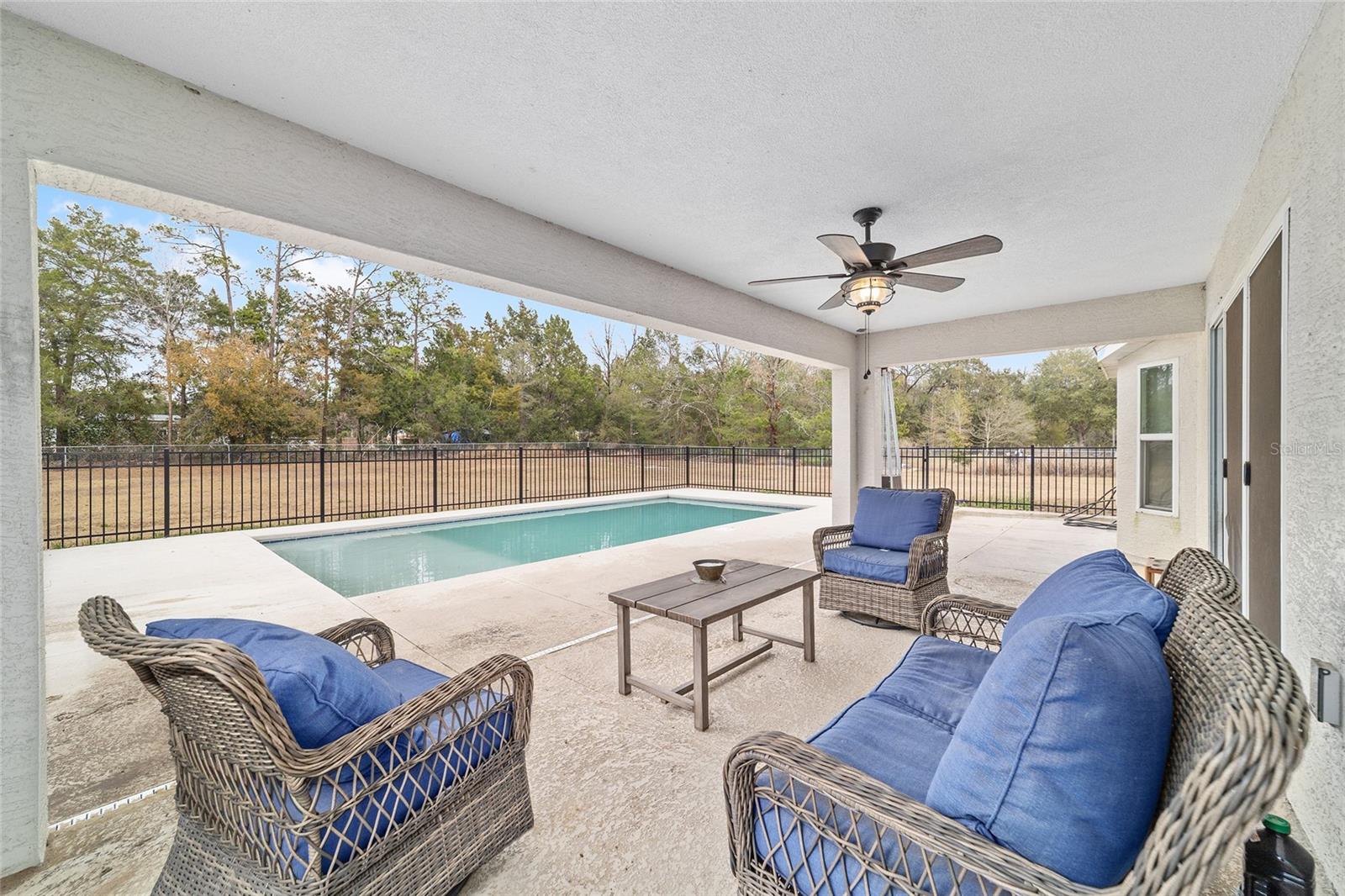 SMITH LAKE ESTATE - Residential