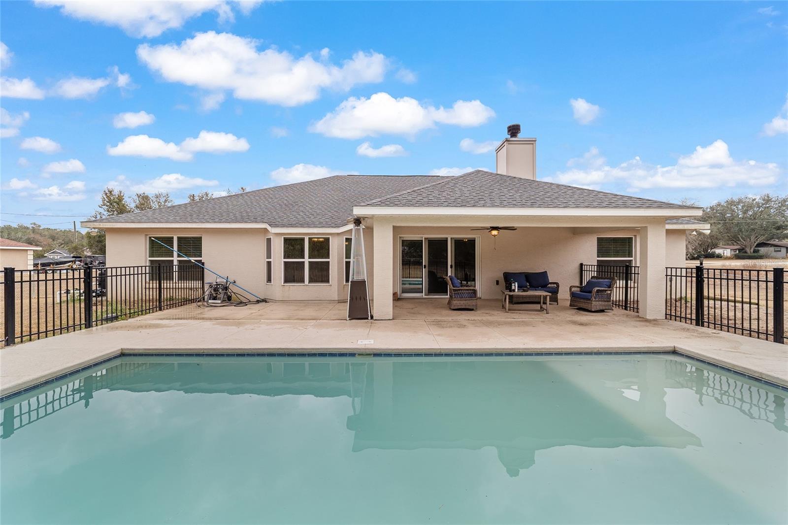 SMITH LAKE ESTATE - Residential