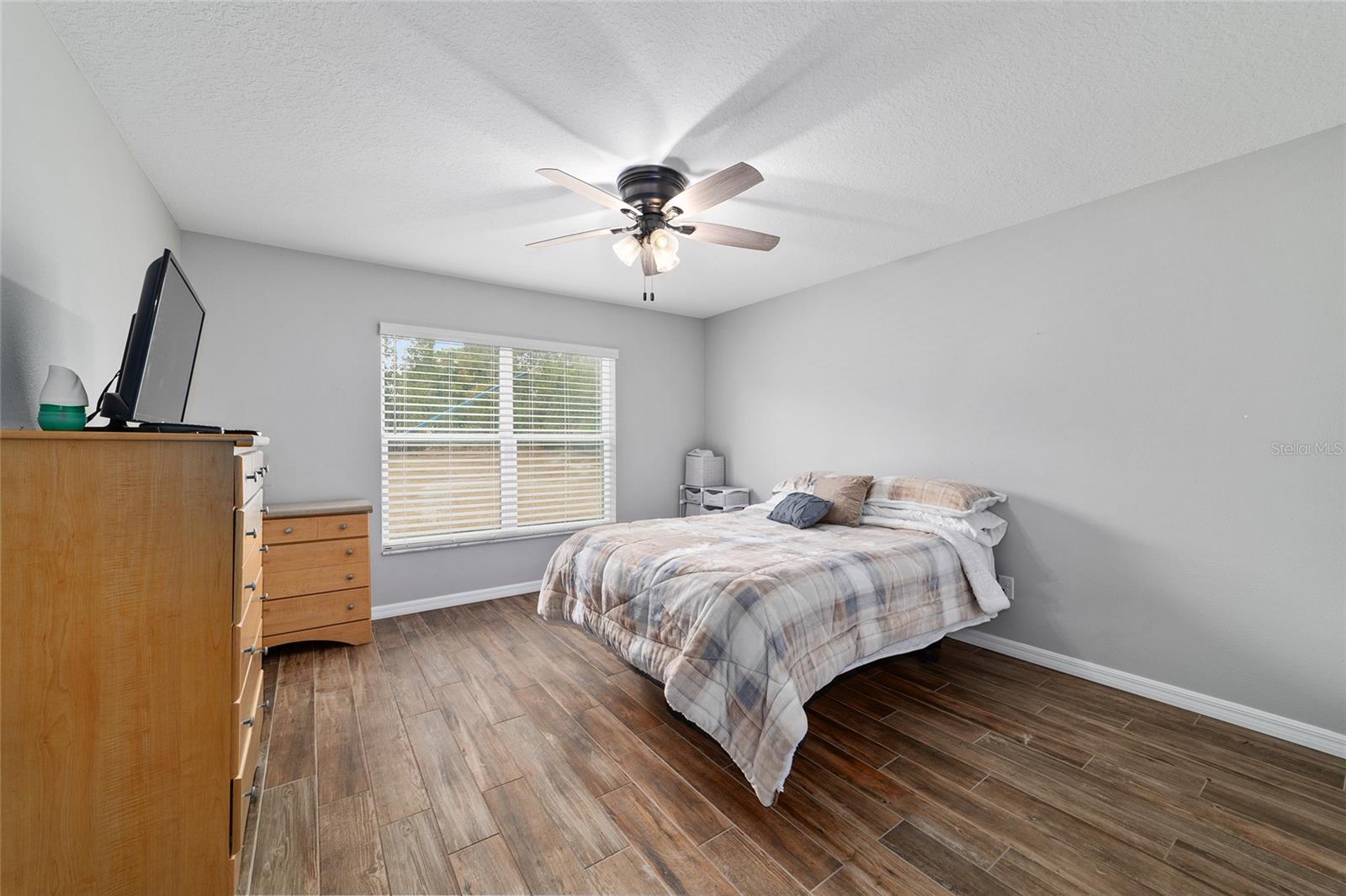 SMITH LAKE ESTATE - Residential