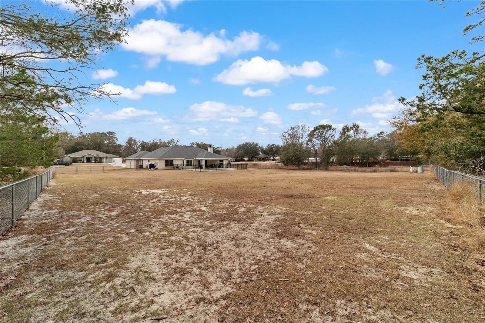 SMITH LAKE ESTATE - Residential