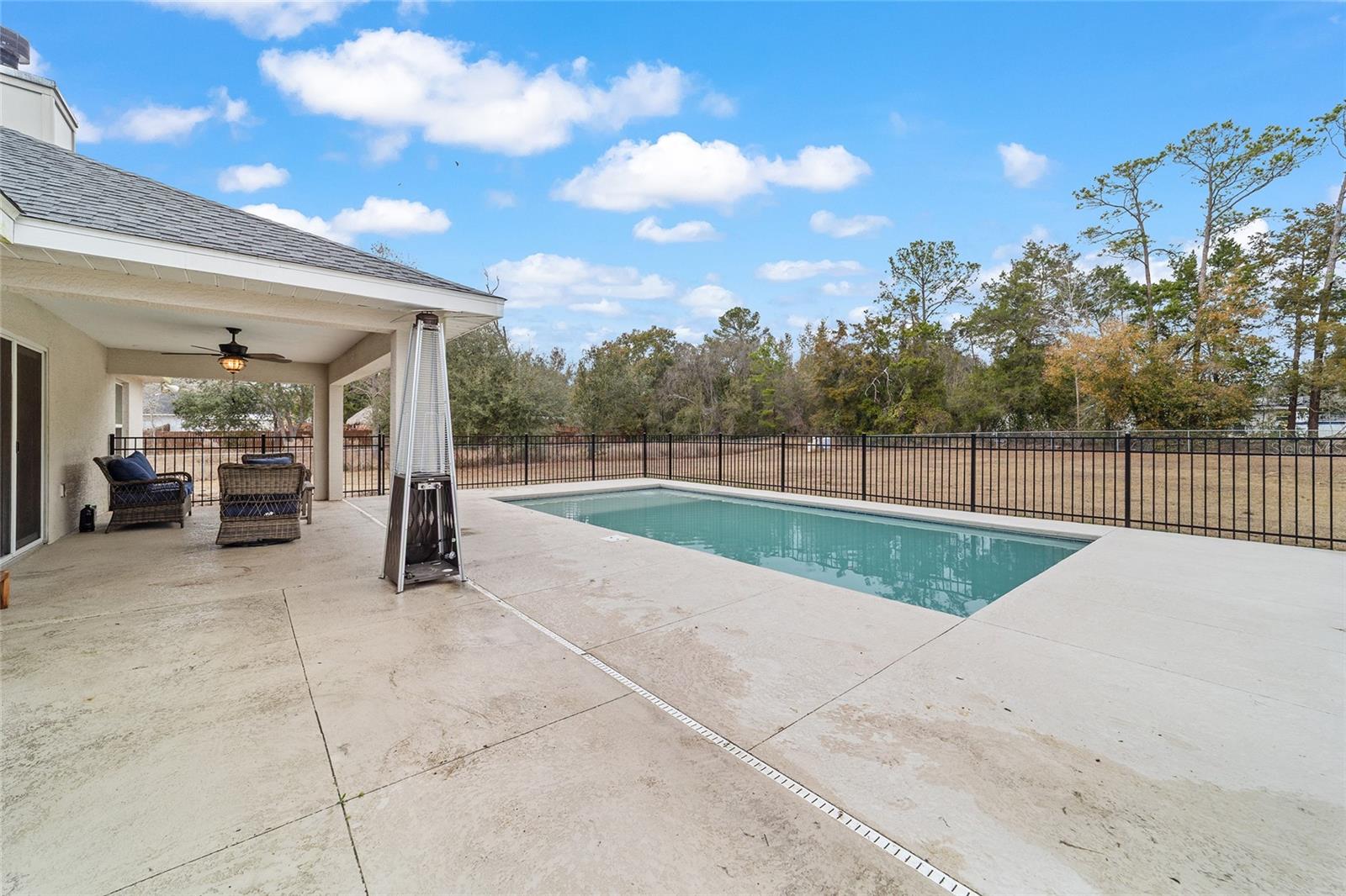 SMITH LAKE ESTATE - Residential