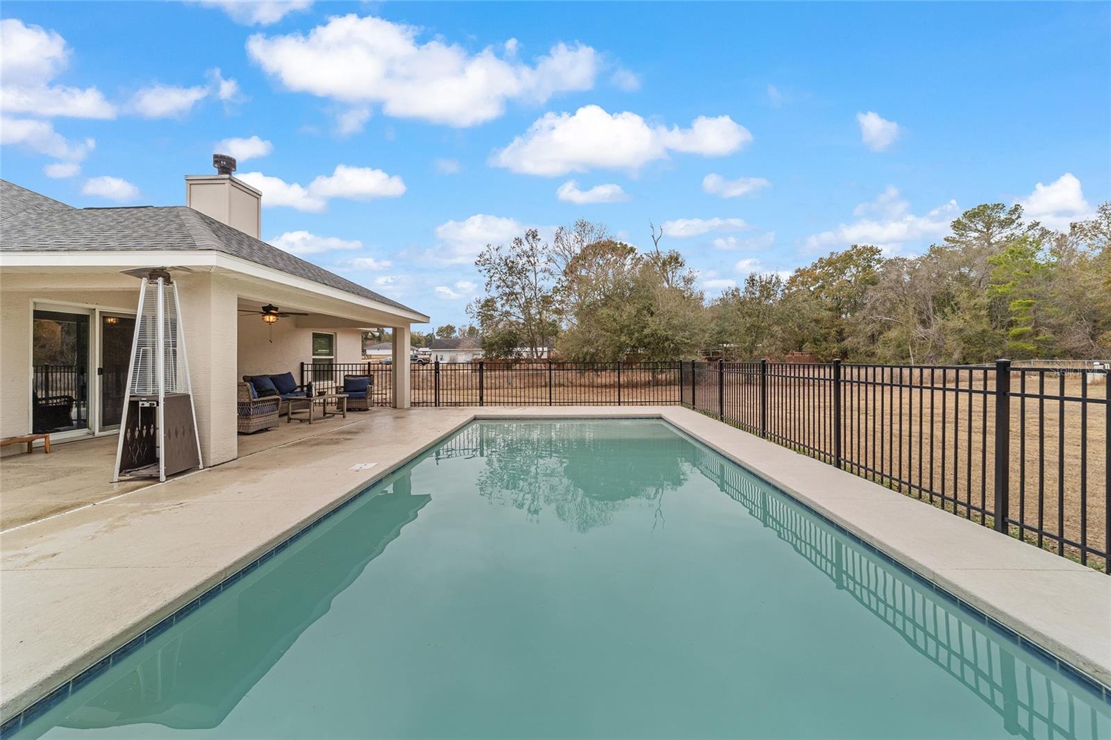 SMITH LAKE ESTATE - Residential