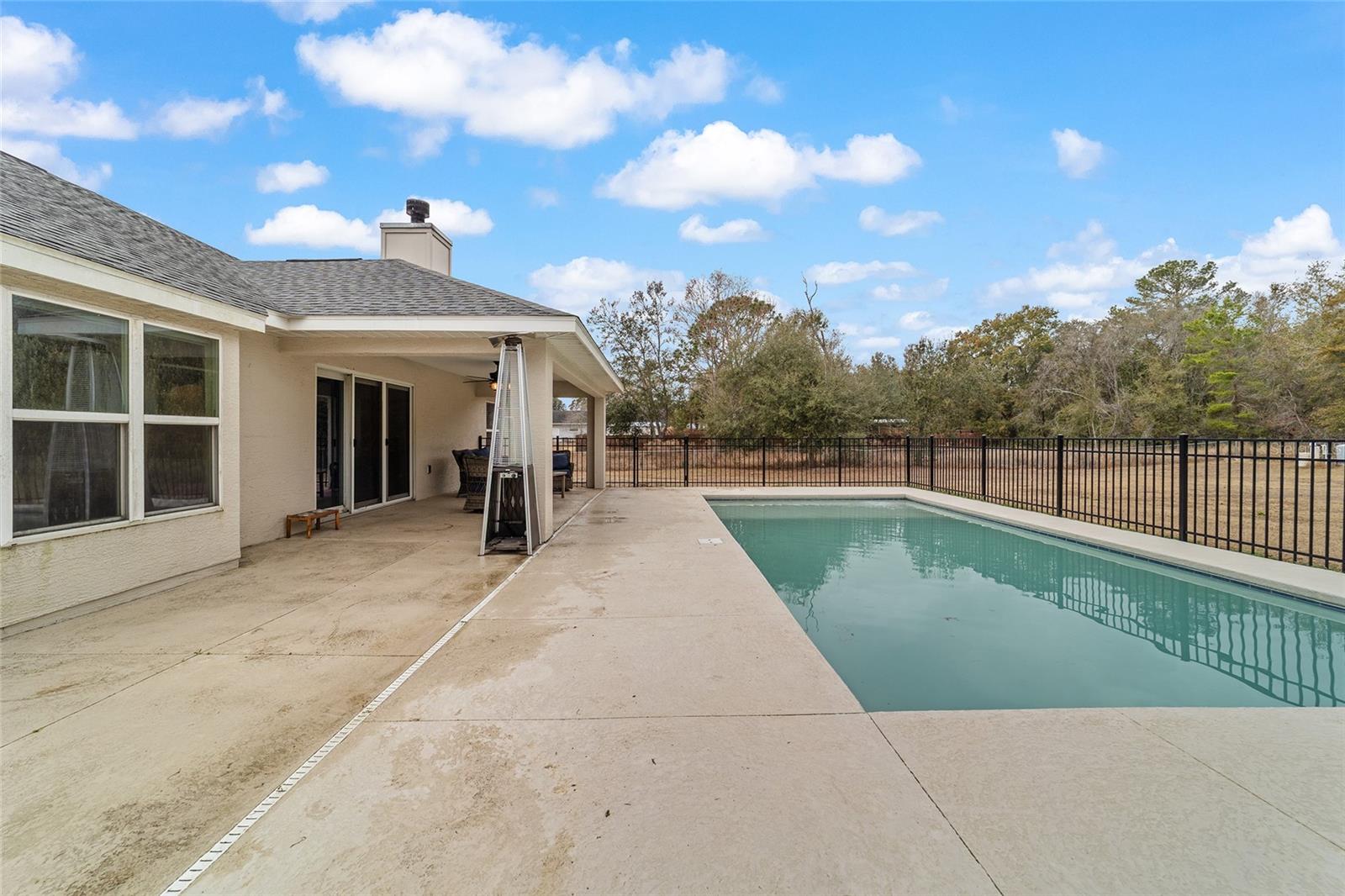 SMITH LAKE ESTATE - Residential