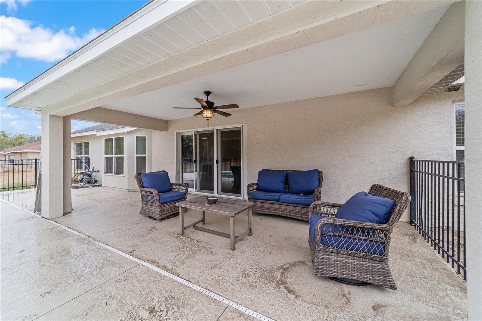 SMITH LAKE ESTATE - Residential