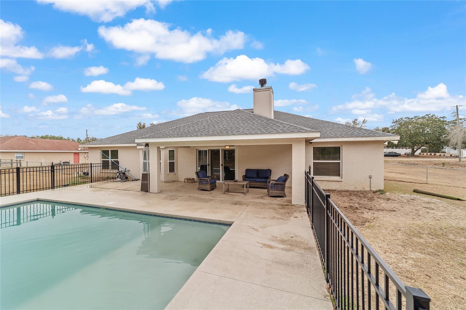 SMITH LAKE ESTATE - Residential