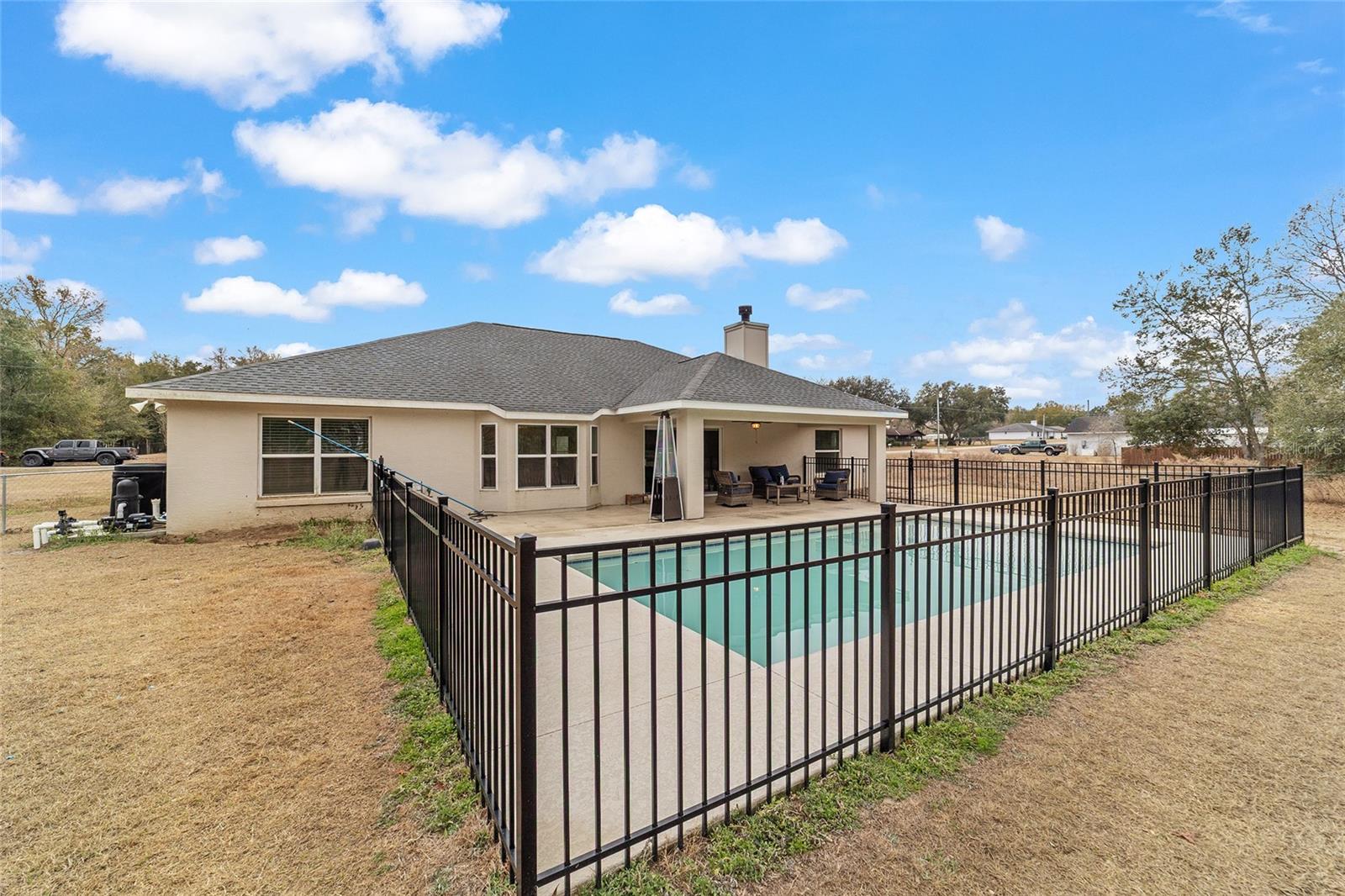 SMITH LAKE ESTATE - Residential