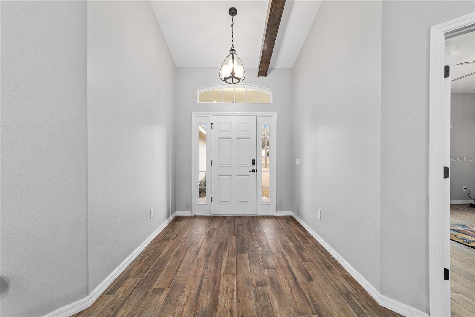 SMITH LAKE ESTATE - Residential