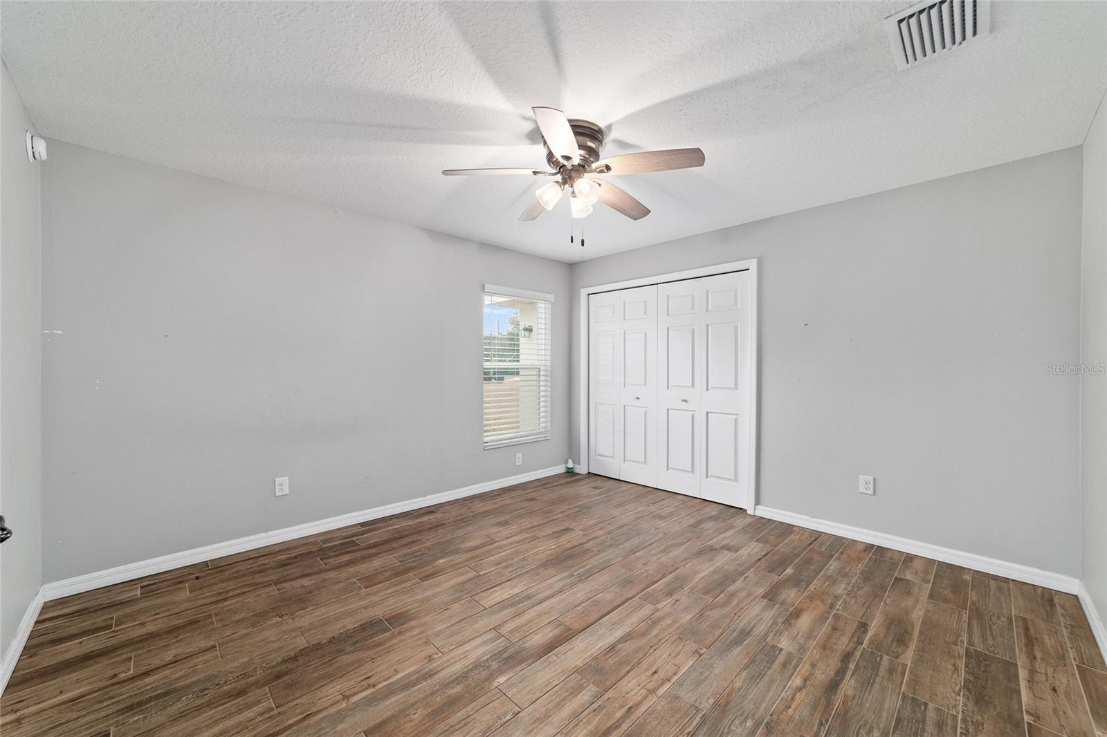 SMITH LAKE ESTATE - Residential