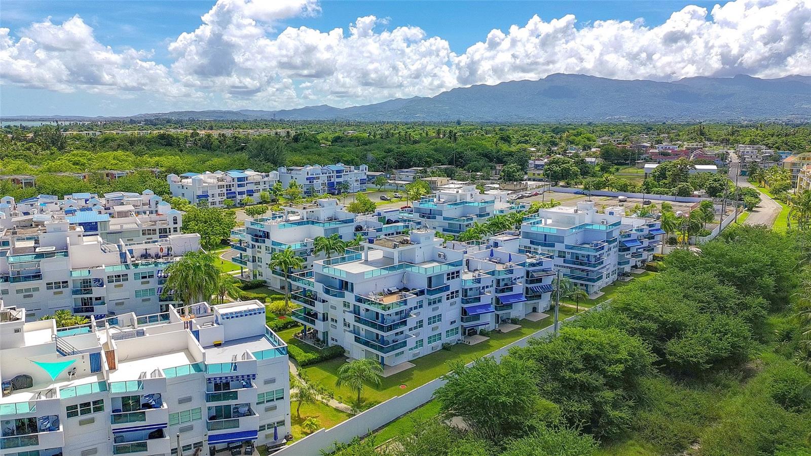 COSTA MAR BEACH VILLAGE - Residential